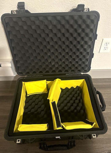 Pelican 1560 hard protective - hard,